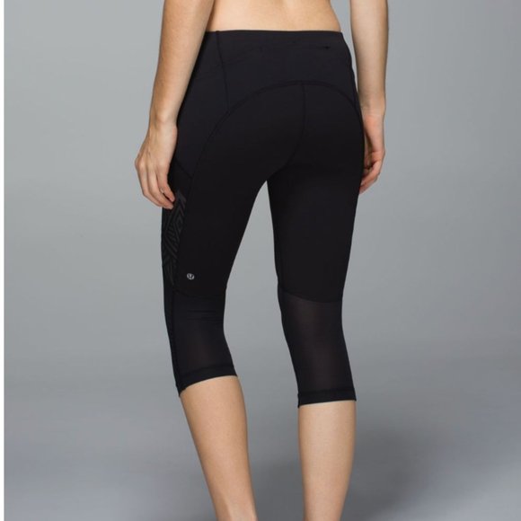 Lululemon Stash It Crop Black 6 - Picture 6 of 16
